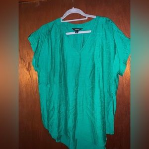 Simply Vera Wang size XL high low top